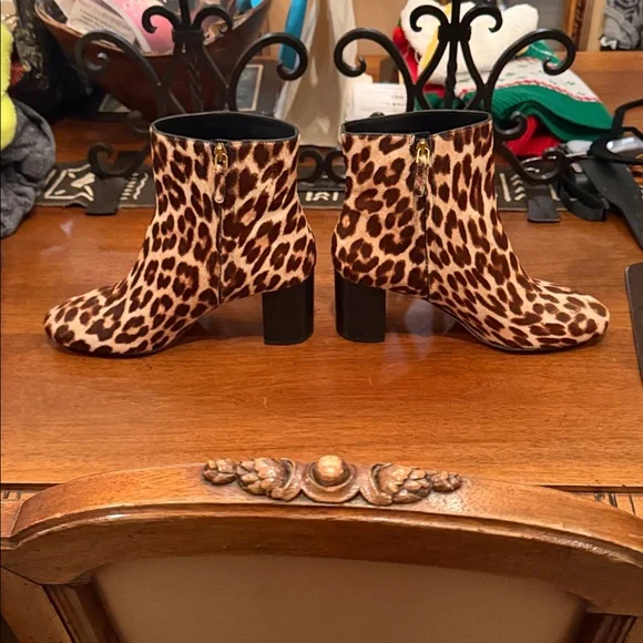 NWOT “TORY BURCH” leopard print Boots 🥾 - Picture 2 of 8